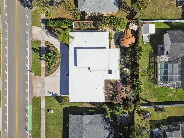 618 WHITFIELD AVENUE, Sarasota, FL 34243