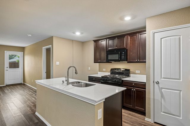 1605 Fields View Drive, Anna, TX 75409