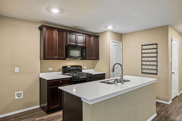 1605 Fields View Drive, Anna, TX 75409