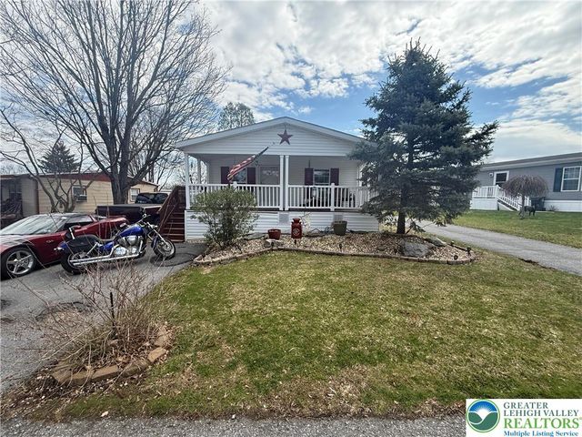 3616 Lil Wolf Circle, South Whitehall Twp, PA 18069
