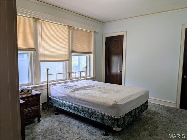 15 Hereford Avenue, St Louis, MO 63135