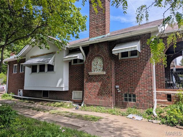 15 Hereford Avenue, St Louis, MO 63135
