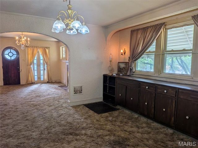 15 Hereford Avenue, St Louis, MO 63135