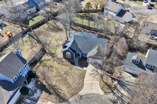 2613 N Beacon Hill Ct, Wichita, KS 67220