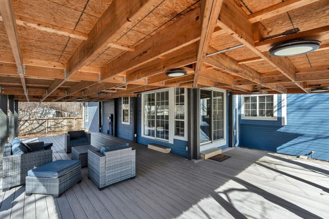 2613 N Beacon Hill Ct, Wichita, KS 67220