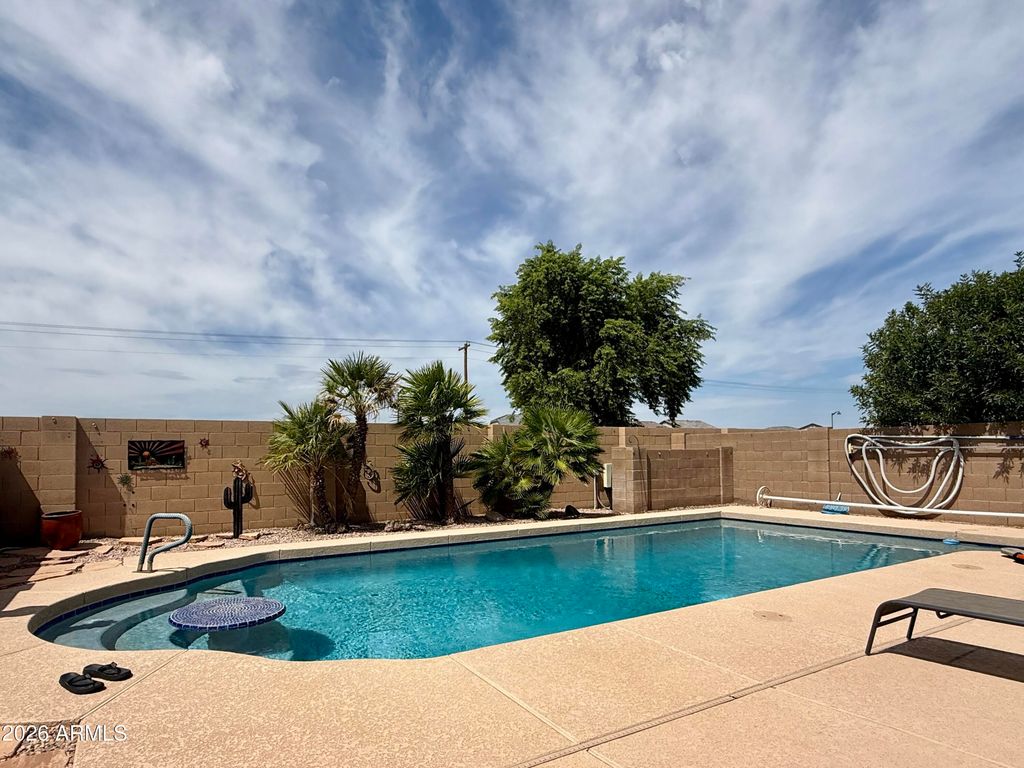 18836 N TOLEDO Avenue, Maricopa, AZ 85138 — photo 2