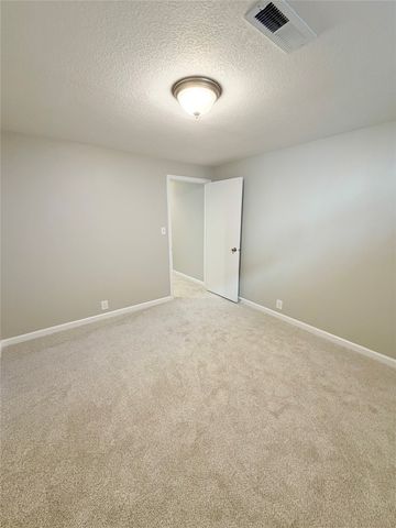 4458 Ashley Park Drive, West Des Moines, IA 50265