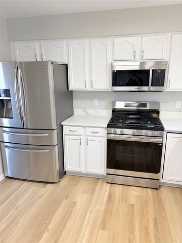 4458 Ashley Park Drive, West Des Moines, IA 50265