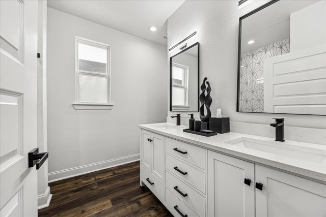 702 Poe CIR, Pflugerville, TX 78660