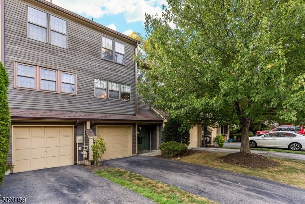 30 Concord Rd F, West Milford Twp., NJ 07480