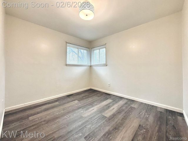 13231 ALBANY Street, Oak Park, MI 48237