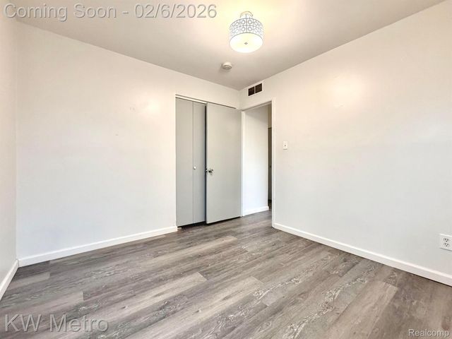 13231 ALBANY Street, Oak Park, MI 48237