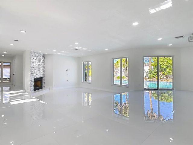 1200 Poitras Drive, Vero Beach, FL 32963