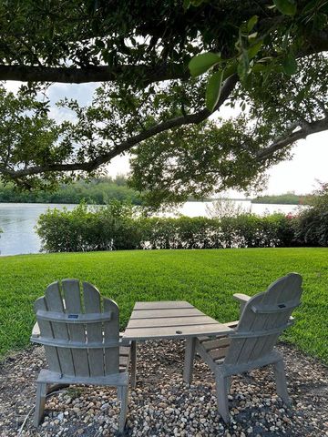 1200 Poitras Drive, Vero Beach, FL 32963