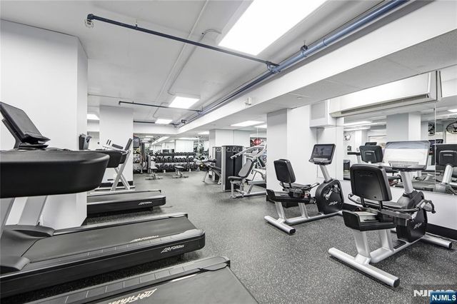 555 North Avenue 6N, Fort Lee, NJ 07024