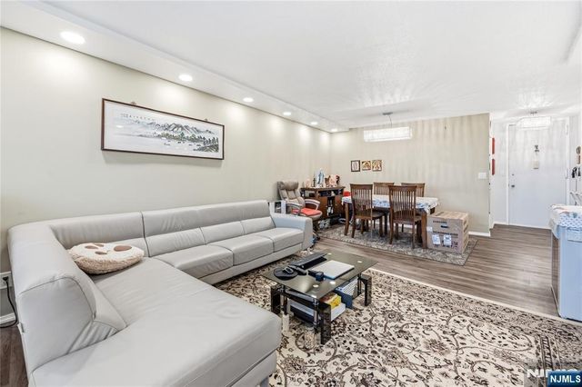555 North Avenue 6N, Fort Lee, NJ 07024