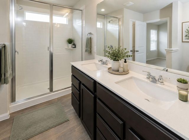 112 Stellamar DR, Hutto, TX 78634