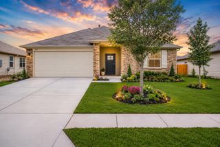 112 Stellamar DR, Hutto, TX 78634