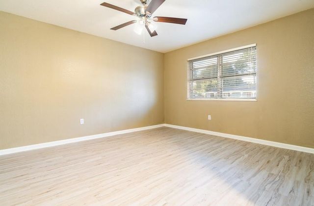 513 Catalpa, Angleton, TX 77515