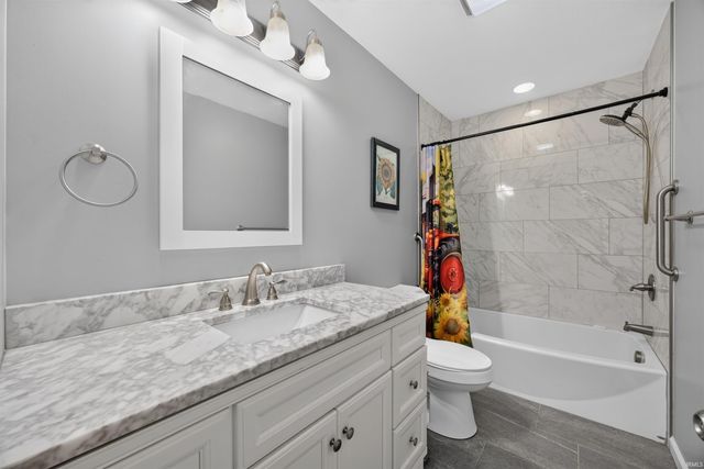 686 E Jessica Street, Ellettsville, IN 47429