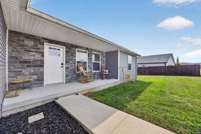 686 E Jessica Street, Ellettsville, IN 47429