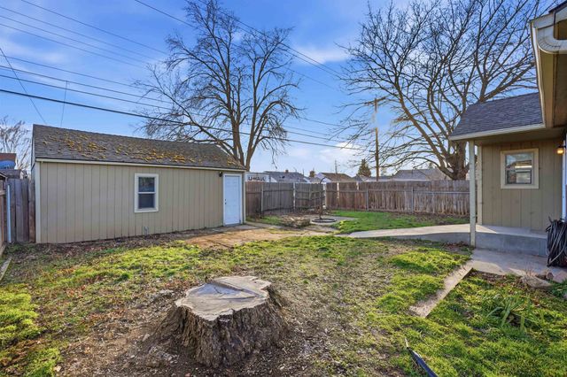 1124 E Garland Ave, Spokane, WA 99207