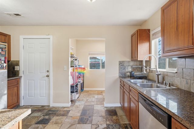 1124 E Garland Ave, Spokane, WA 99207