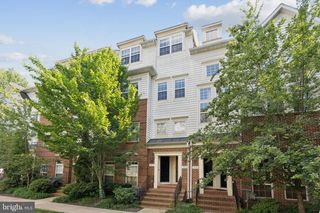 7072 LITTLE THAMES DR, Gainesville, VA 20155