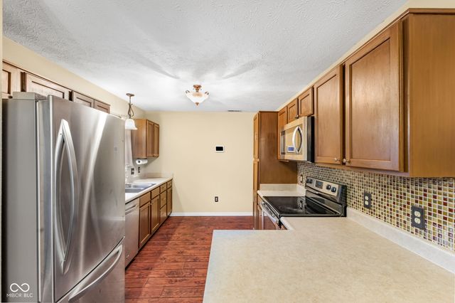 10064 Sundown Lane, Avon, IN 46123