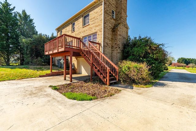 1075 Charmin Drive, Forest, VA 24551