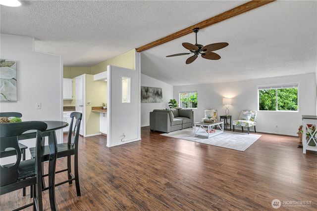 9813 189th Street E, Puyallup, WA 98375