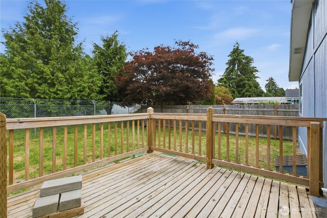 9813 189th Street E, Puyallup, WA 98375