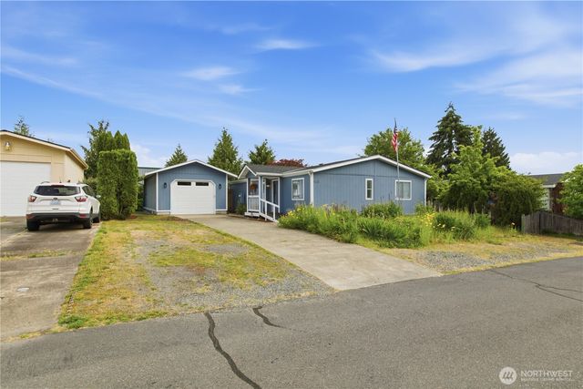 9813 189th Street E, Puyallup, WA 98375