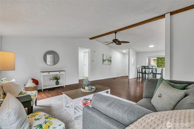 9813 189th Street E, Puyallup, WA 98375