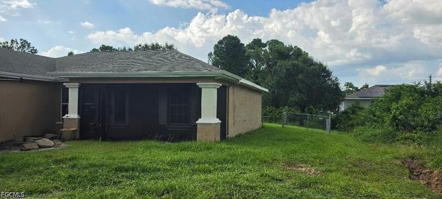 3202 54th ST W, Lehigh Acres, FL 33971
