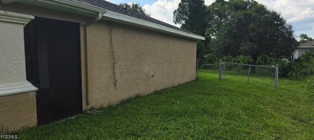 3202 54th ST W, Lehigh Acres, FL 33971
