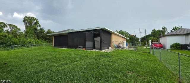 3202 54th ST W, Lehigh Acres, FL 33971