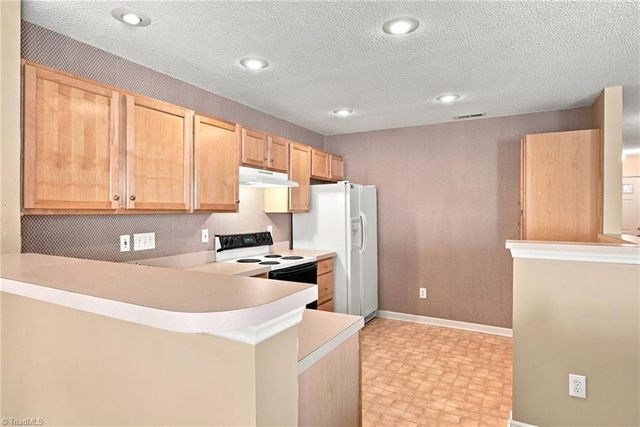 5038 Bartholomews Lane, Greensboro, NC 27407