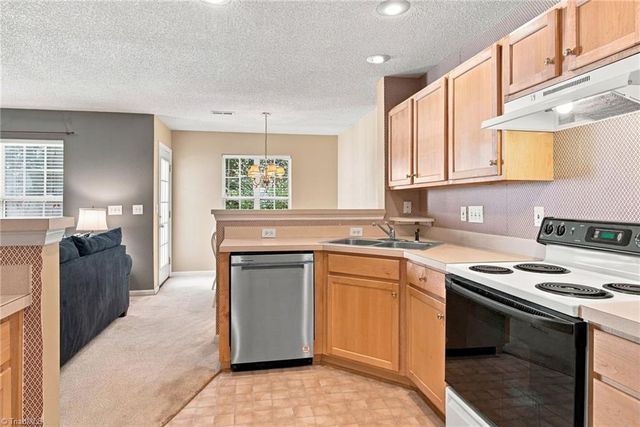 5038 Bartholomews Lane, Greensboro, NC 27407