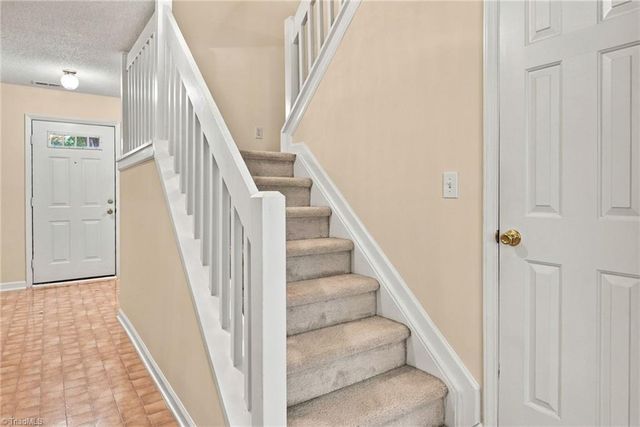 5038 Bartholomews Lane, Greensboro, NC 27407