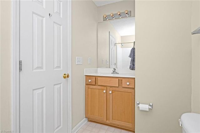 5038 Bartholomews Lane, Greensboro, NC 27407