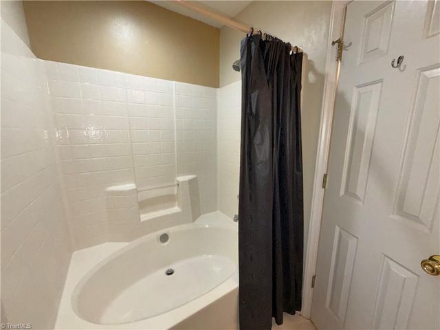 5038 Bartholomews Lane, Greensboro, NC 27407