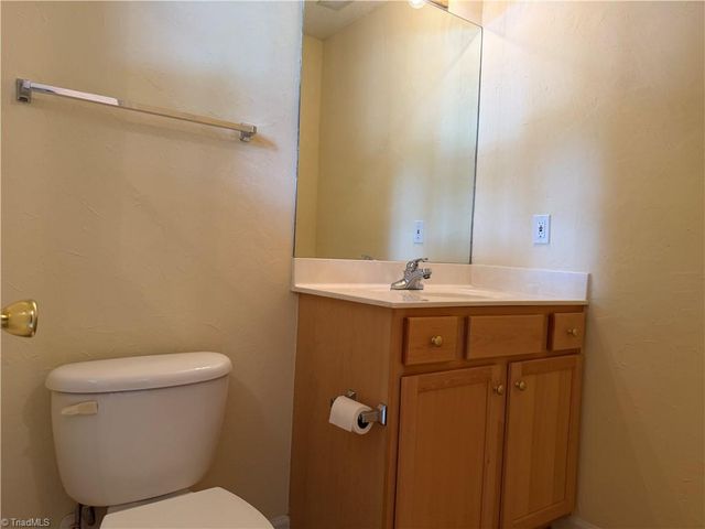 5038 Bartholomews Lane, Greensboro, NC 27407