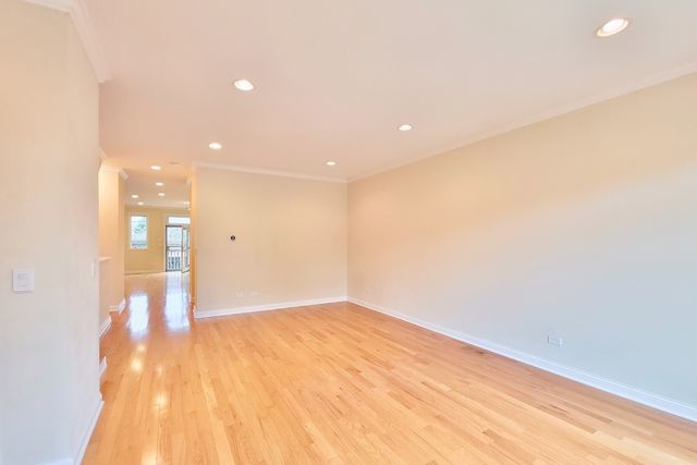 2810 S Grove Street, Chicago, IL 60608