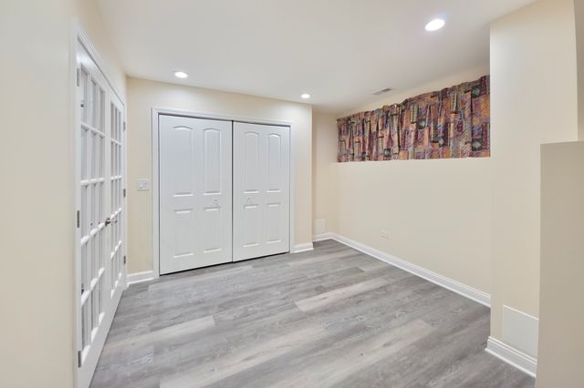 2810 S Grove Street, Chicago, IL 60608