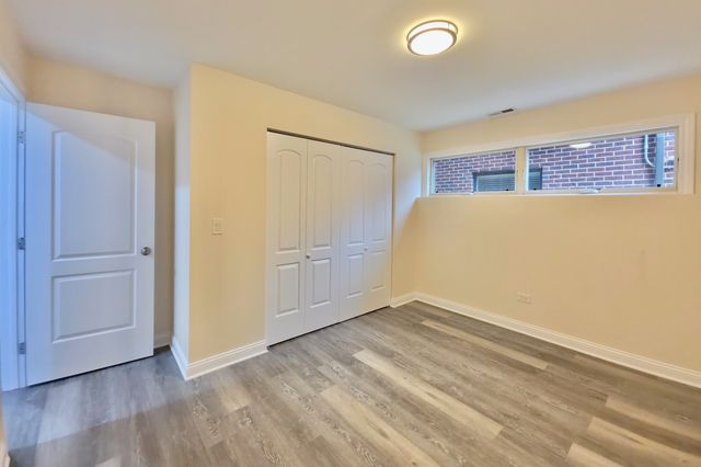2810 S Grove Street, Chicago, IL 60608