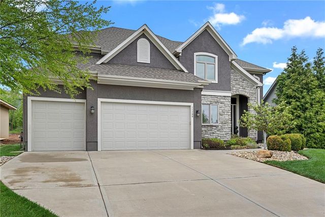 11398 S Longview Road, Olathe, KS 66061