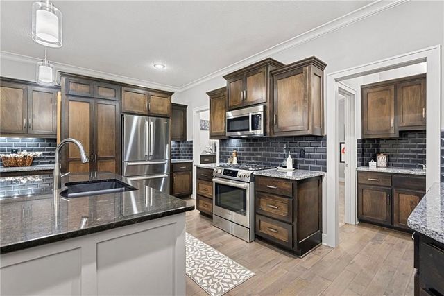 11398 S Longview Road, Olathe, KS 66061