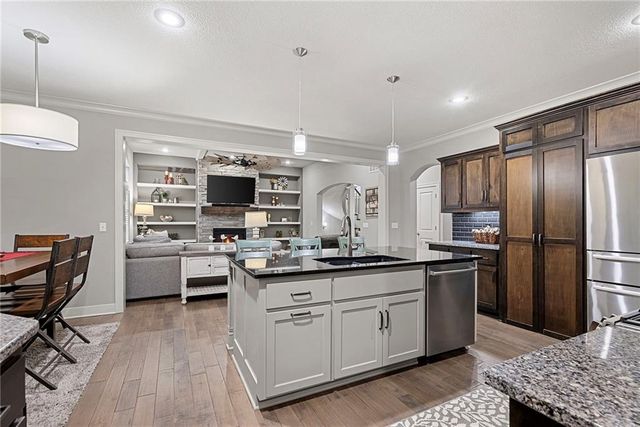 11398 S Longview Road, Olathe, KS 66061