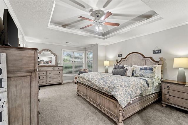 11398 S Longview Road, Olathe, KS 66061